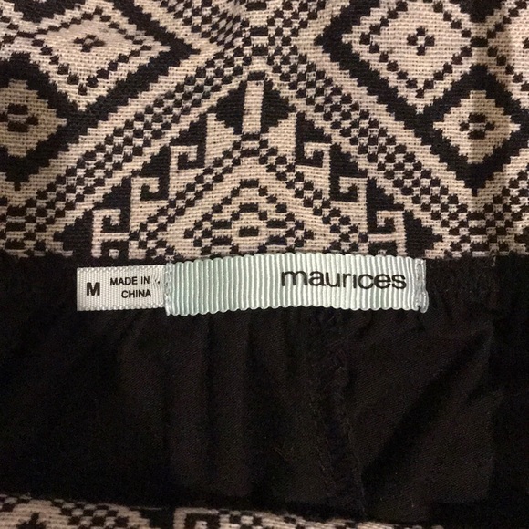 Maurice’s Black Aztec Print Flowy Cami Medium - Picture 3 of 3